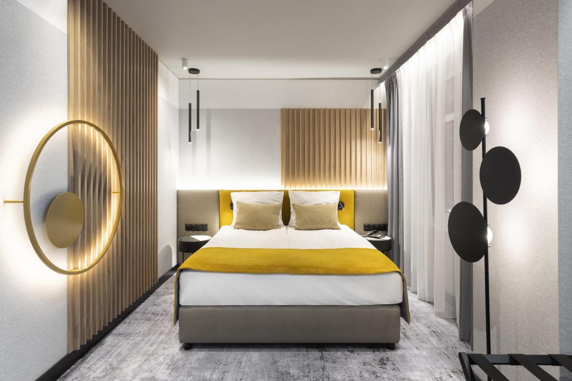 Voco Katowice By Ihg Hotel Bagian luar foto