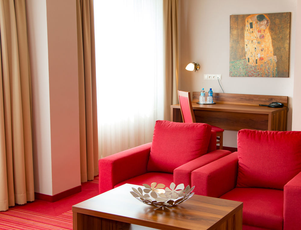 Voco Katowice By Ihg Hotel Bagian luar foto