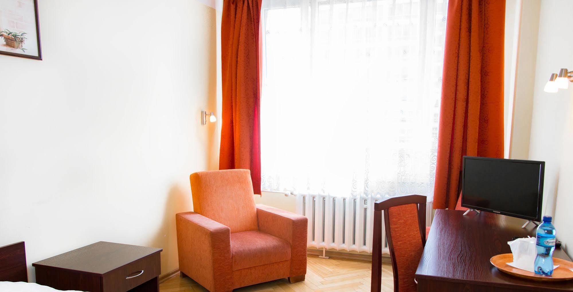 Voco Katowice By Ihg Hotel Bagian luar foto